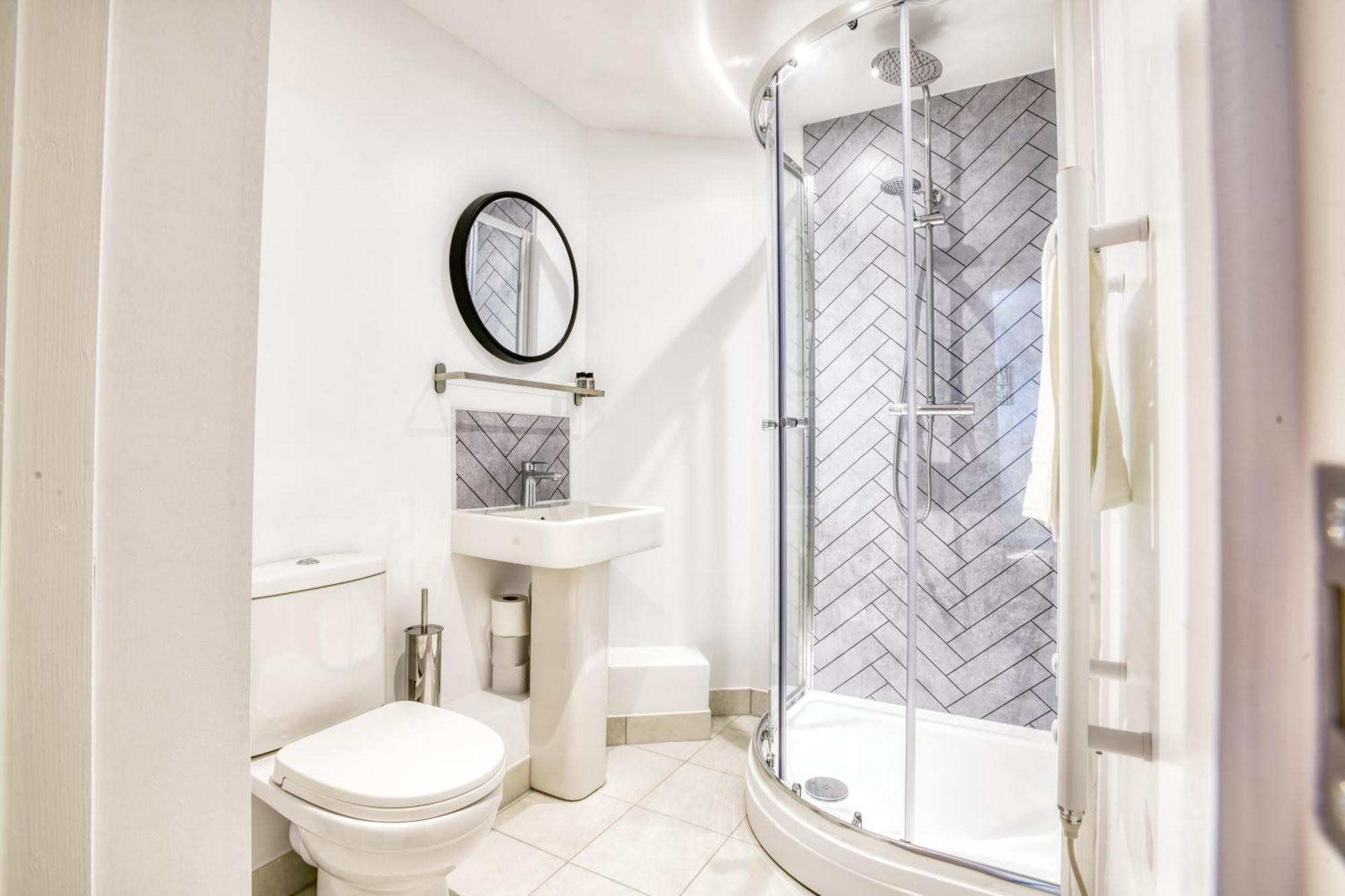 Suite 3 - 1 Bed Apartment King Size Bed Линкольн Экстерьер фото